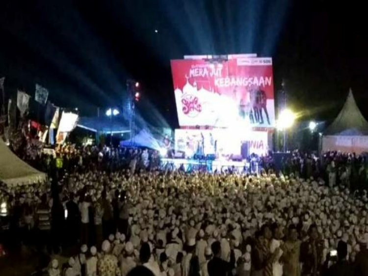Slankers Bentrok Lawan Polisi di Lapangan Markas TNI