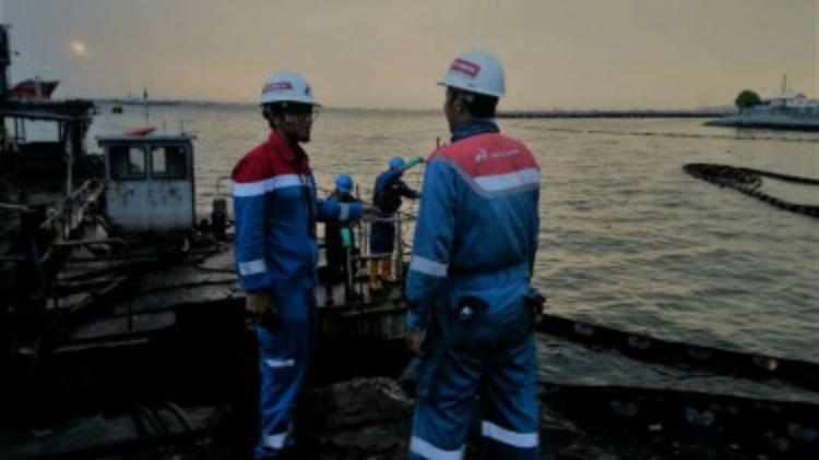 Warga Khawatir Ikan di Balikpapan Tercemar Tumpahan Minyak