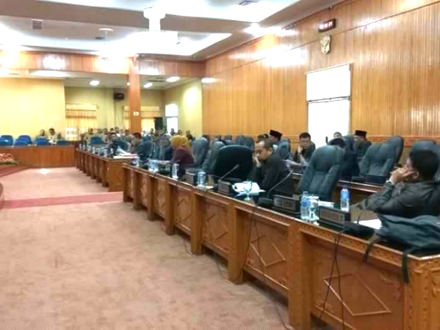 Sidang Paripurna Sahkan Abdul Kadir Pimpin DPRD Bengkalis