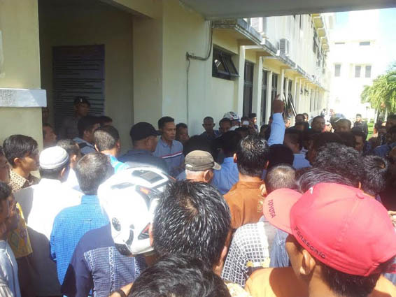 Warga : Polisi Yang Menembak Harus Dihukum