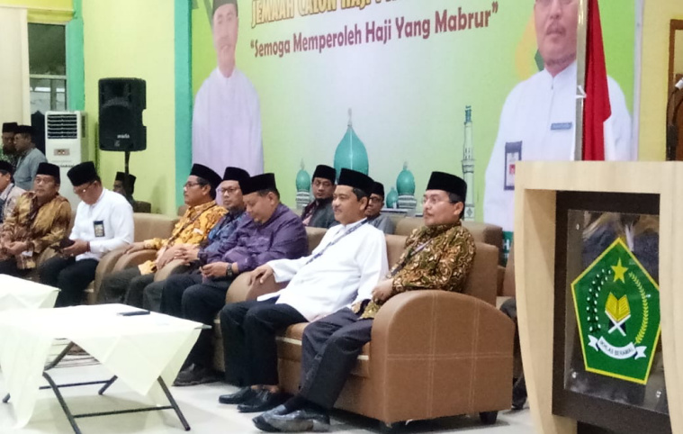 Bupati Inhil Kembali Melepas Keberangkatan JCH Kloter 3 Menuju Madinah