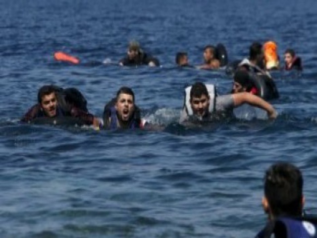 Hampir 100 Migran Dikhawatirkan Tenggelam