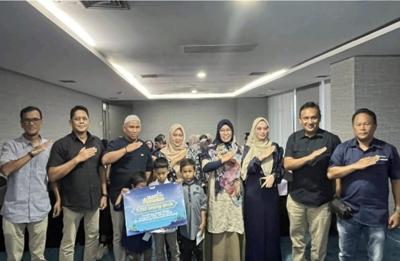 Pelindo Regional 1 Pekanbaru Serahkan Santunan ke 120 Anak Yatim