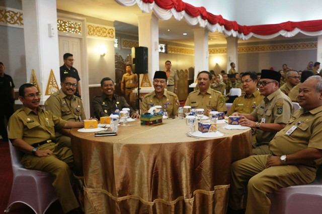 Wabup Siak Hadiri Penugasan dan Penempatan Lulusan IPDN