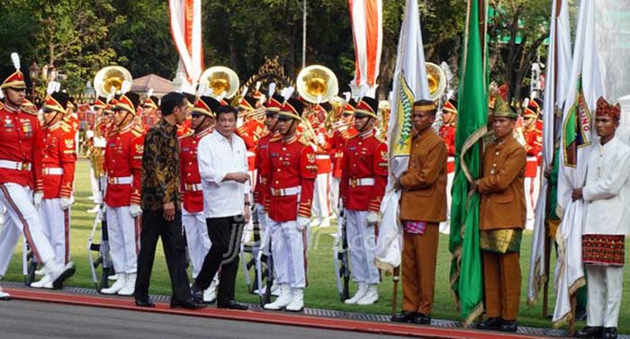 Salut...!!! Presiden Filipina Rodrigo yang Sederhana tapi Punya Nyali Luar Biasa