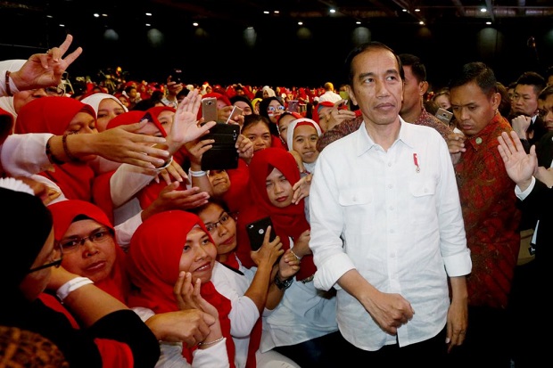 Rentenir Hong Kong Diduga Sandera Ratusan Paspor TKI