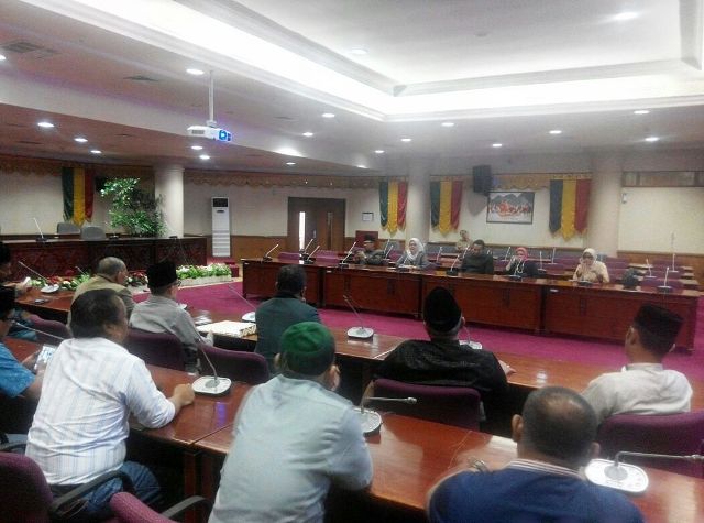 Risau Soal RTRW, Zul As Sambangi DPRD Riau