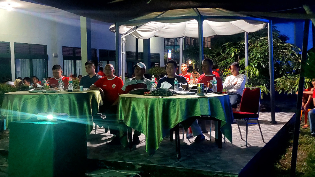 Nobar Semifinal AFC U-23 di Makodim Dumai, Dukungan dan Semangat Suporter Tak Tertandingi