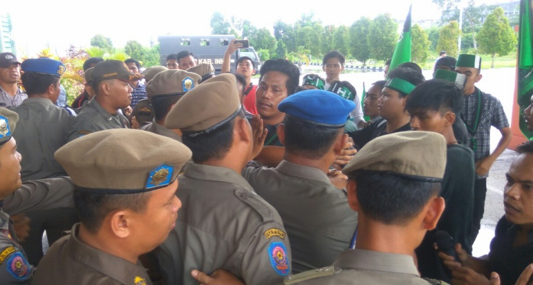 HMI Tembilahan Gelar Aksi Protes Terhadap Penindasan Ummat Muslim di Uighur