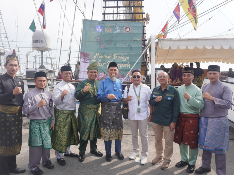 Dandim 0320/Dumai Sambut Kedatangan KRI Dewaruci, Wujud Pelestarian Budaya Maritim
