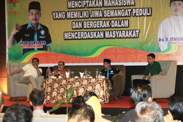 Syamsuar Beri Motivasi Mahasiswa Asal Siak