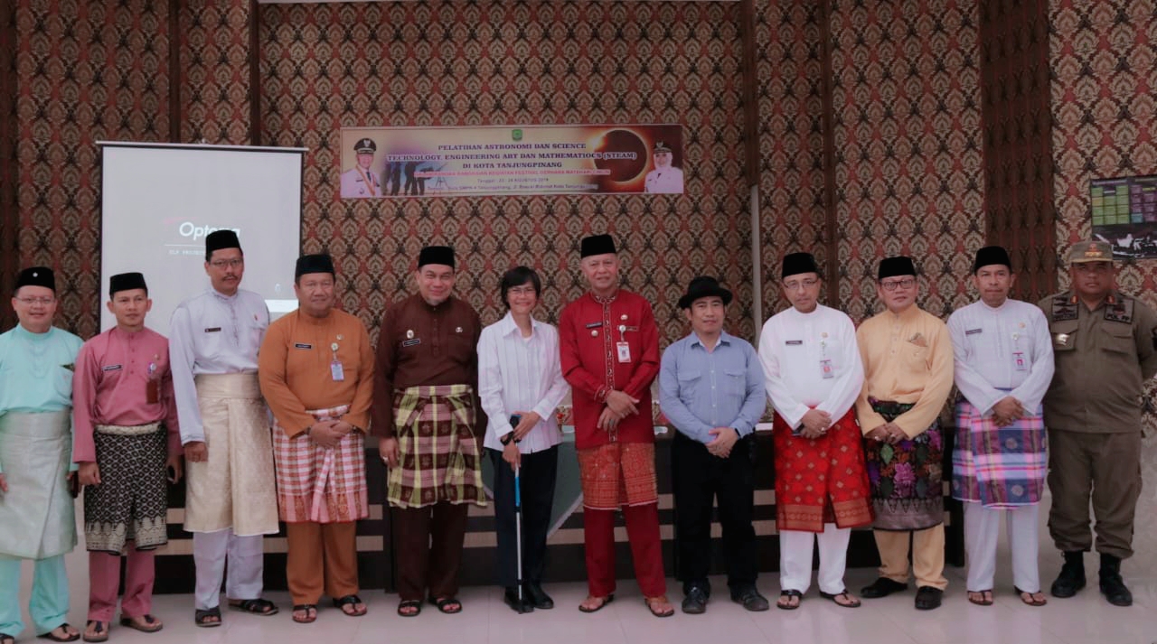 Gerhana Matahari Cincin Lintasi Kota Tanjungpinang
