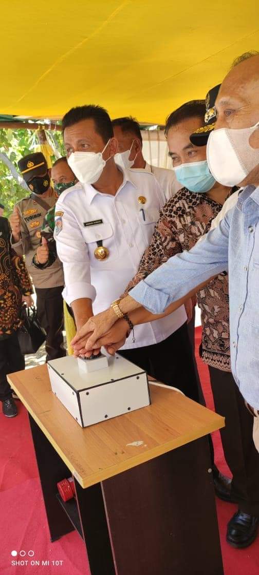 Masyarakat 9 Desa di Lingga Dapat Kado Istimewa Listrik PLN Dari Gubernur Ansar Ahmad