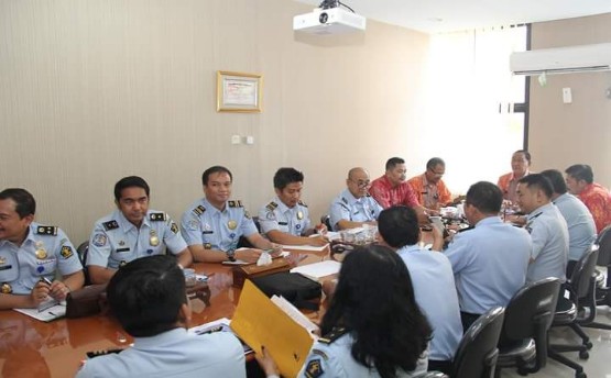 Tingkatkan PORA Kadiv Imigrasi Riau Pimpin Raker