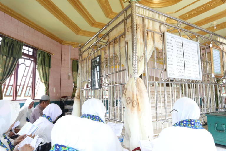 BKMT Inhil Ziarah ke Makam Syekh Abdurrahman Siddiq