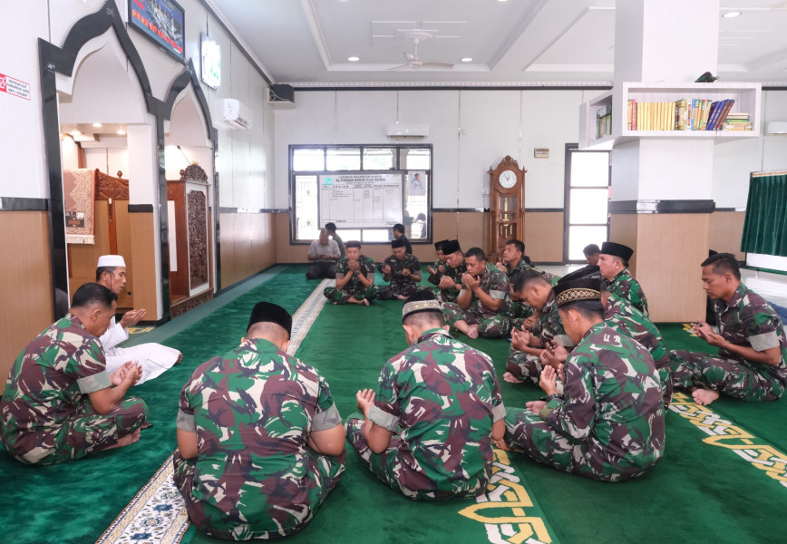 Peringatan HUT Korem 031/WB, Dandim 0320/Dumai dan Jajarannya Laksanakan Doa Bersama di Mesjid Al Firman