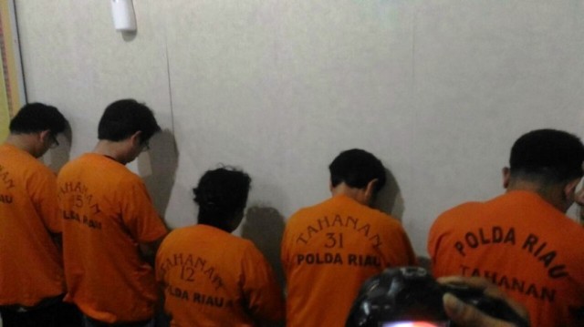 Terkait Perjudian, Pemilik dan Tiga Karyawan E-Zone Pekanbaru Jadi Tersangka