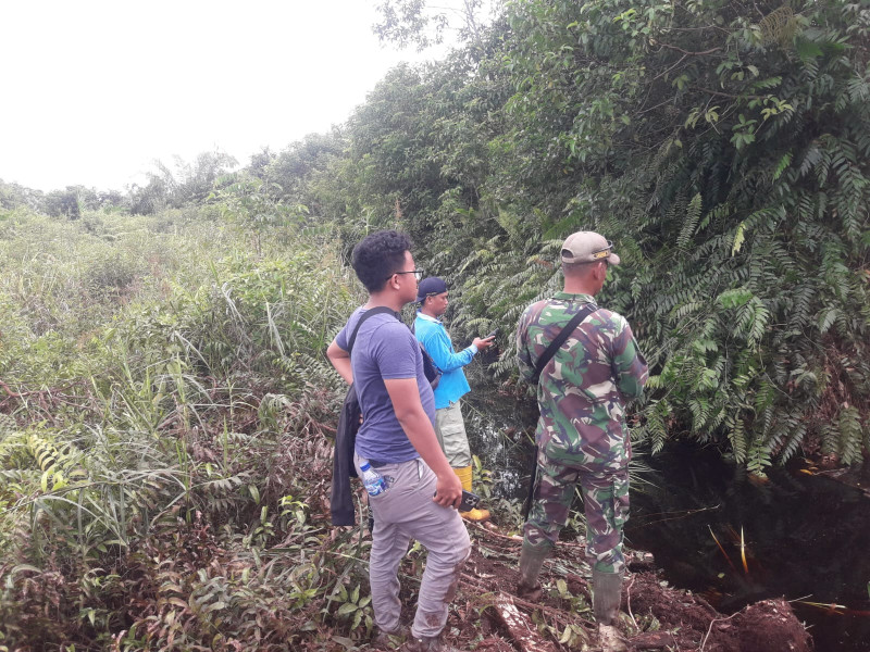 Pelda Andre Pimpin Patroli Karhutla untuk Cegah Kebakaran Hutan di Kec. S.9