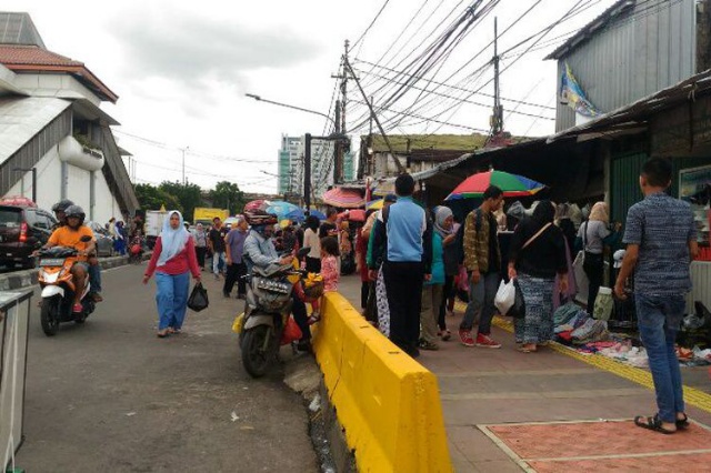 Bahagianya PKL Tanah Abang Dipimpin Anies-Sandi