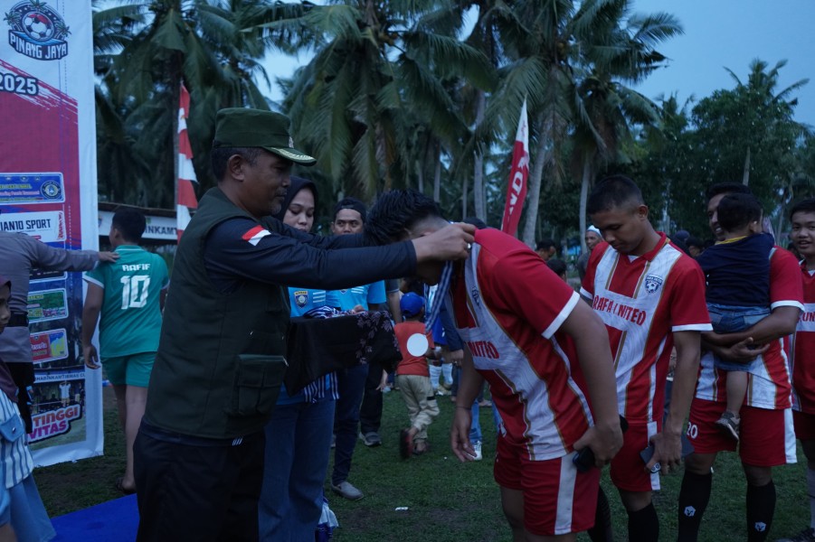 Bupati Inhil Resmi Tutup Turnamen Bhabinkamtibmas Cup II