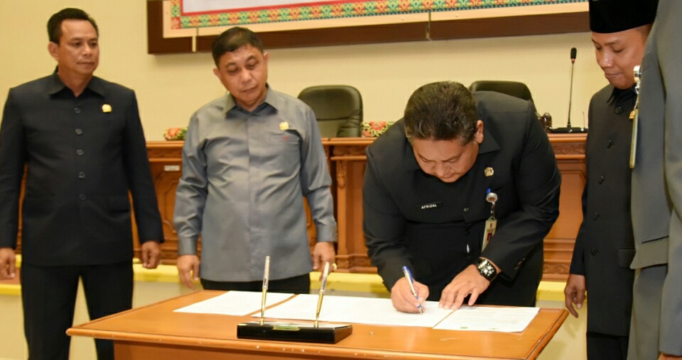 Hasil Paripurna DPRD, Enam Ranperda di Inhil Disahkan