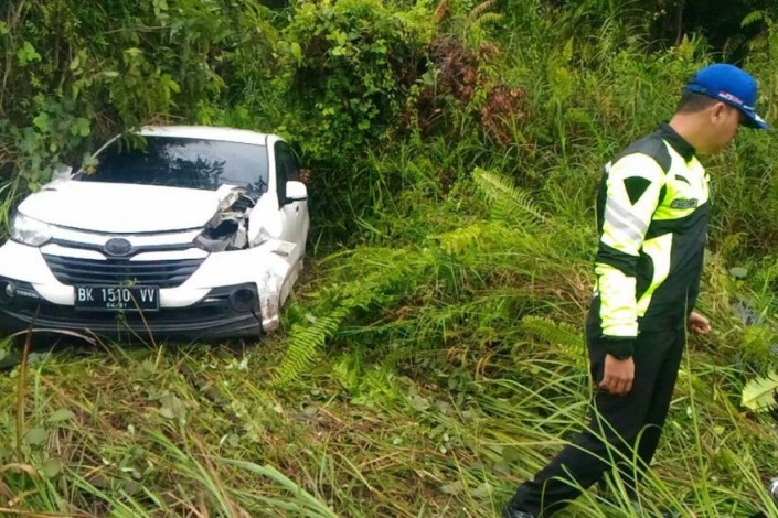 Pengendara Motor di Siak Tewas Ditabrak Xenia