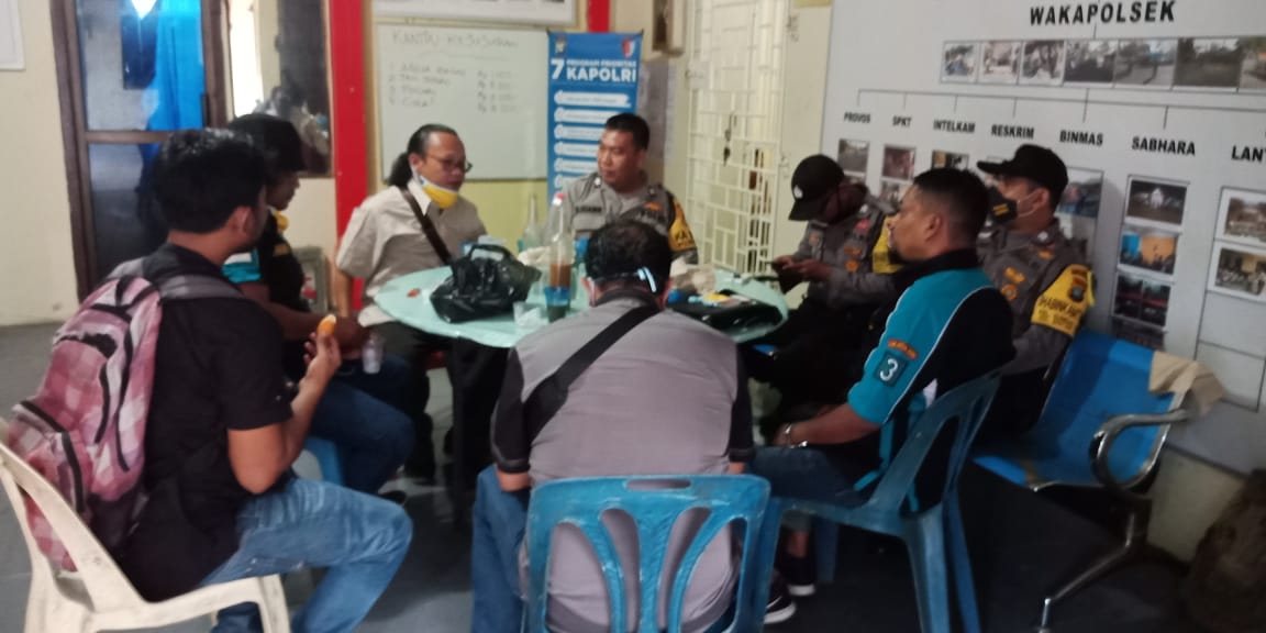 Gandeng Polsek Bintan Timur, LSM Getuk Bagikan Masker