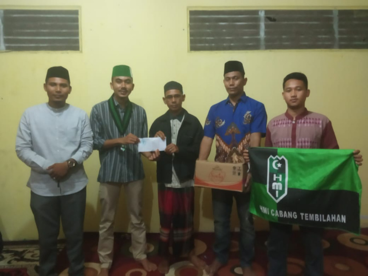 Buka Puasa Bersama, HMI Cabang Tembilahan Serahkan Paket Ramadhan Kepada Anak Panti