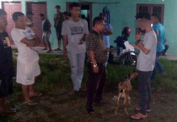 Dua Pasangan Mahasiswa Digerebek Saat Berduaan di Kamar Kos