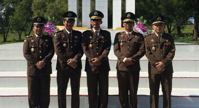 Kejari Dumai Gelar Apel dan Sambangi Makam Pahlawan, Peringati Hari Bhakti Adiyaksa Ke-56