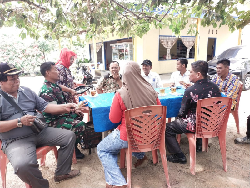 Babinsa Kelurahan Tanjung Penyembal Serka Khorianto Hadiri Halal Bi Halal Bersama Lurah dan Warga