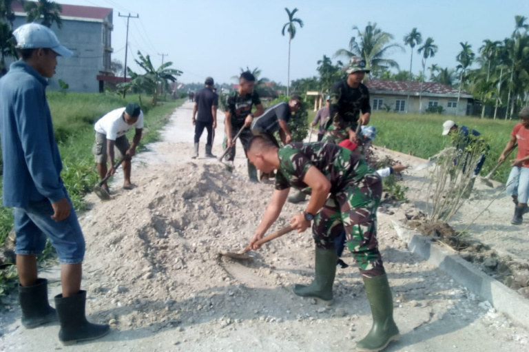 Penimbunan Jalan Sirtu Terus Dikerjakan