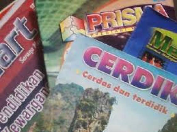 Ingat...!!! Sekolah Dilarang Menjual Buku Cetak ke Siswa