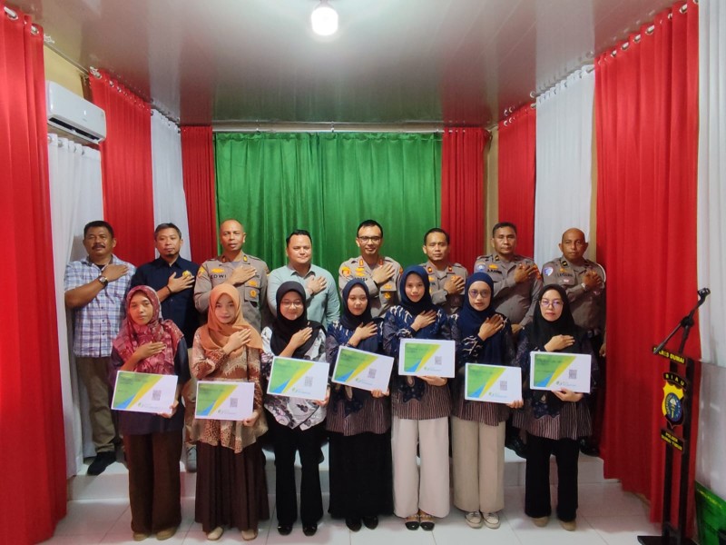PHL dan CS Polsek Dumai Timur Terima BPJS Ketenagakerjaan
