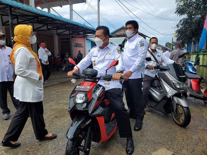 Kunker ke Tambelan, Ansar Beri Hadiah Jalan Lingkar