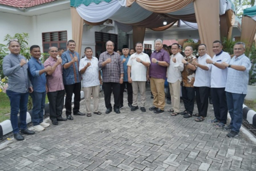 Suasana Kebersamaan di Open House Hari Raya Idul Fitri ke-4 Wabup Asahan    
