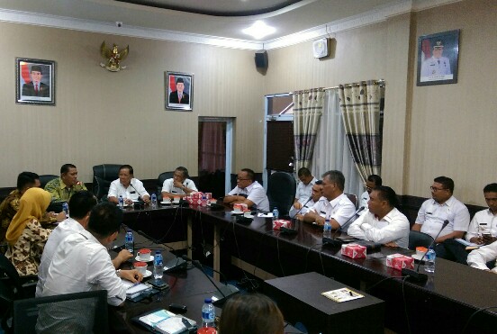 Pejabat Meranti Dilarang Keluar Daerah