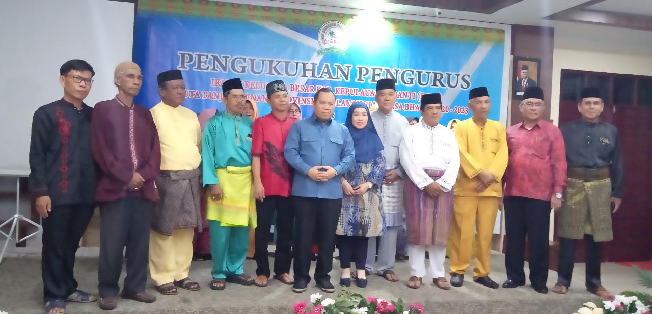 Bupati Meranti Kukuhkan Pengurus IKBM Masa Bakti 2020-2023