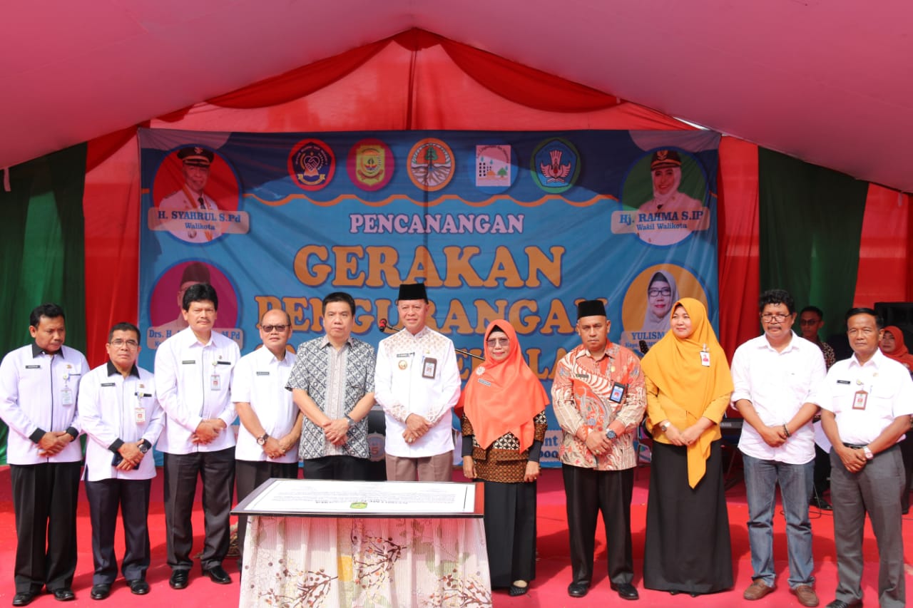 Walikota Tanjungpinang ajak Masyarakat Kurangi Sampah Plastik