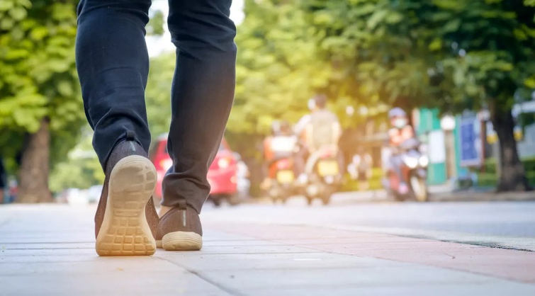 Ini Manfaat bagi Kesehatan yang Suka Berjalan Kaki