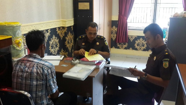 Tahap ll, Tersangka Tipikor Prona Diserahkan Ke Jaksa
