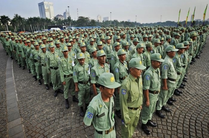 Amankan Pilkada Pekanbaru, Ratusan Linmas Dikukuhkan