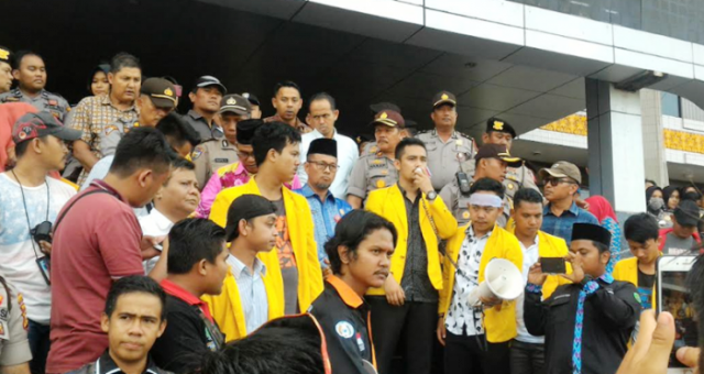 Minta Penjelasan Soal Pencairan Anggaran Bantuan Pendidikan Mahasiswa Datangi Biro Kesra
