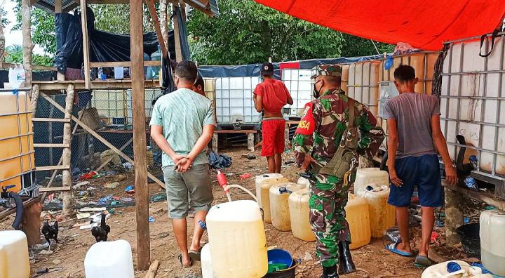 Polres Rohul Grebek Penimbunan BBM