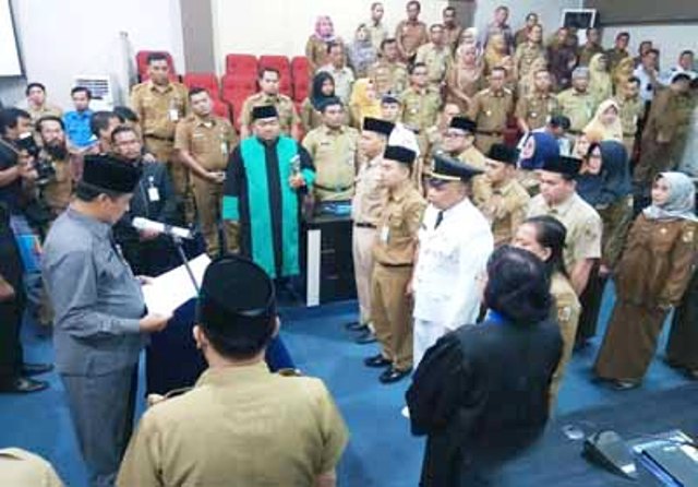 Pemko Pekanbaru Lantik 12 Pejabat Struktural