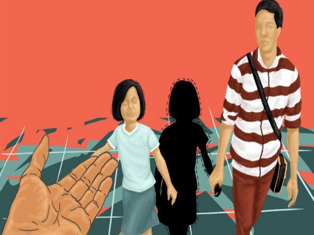 Wanita ini Dihajar Massa karena Disangka Penculik
