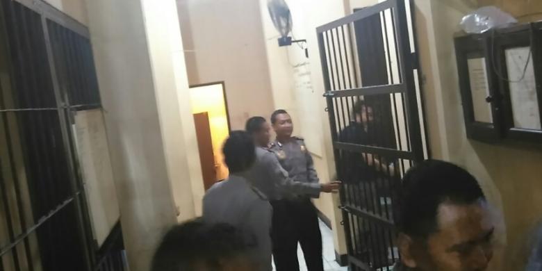 Pihak Gatot Brajamusti Akan Laporkan Balik C ke Polisi