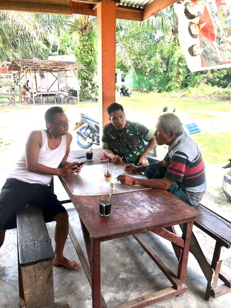 Serma Novrianto Ajak Masyarakat Tangkal Karhutla, Sinergi TNI dan Warga
