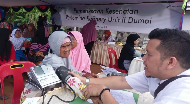 Pertamina RU II Dumai  Peduli Kesehatan Masyarakat