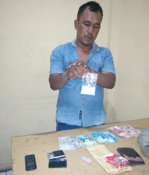 Disergap Saat Transaksi Narkoba, Pelaku Kocar-Kacir